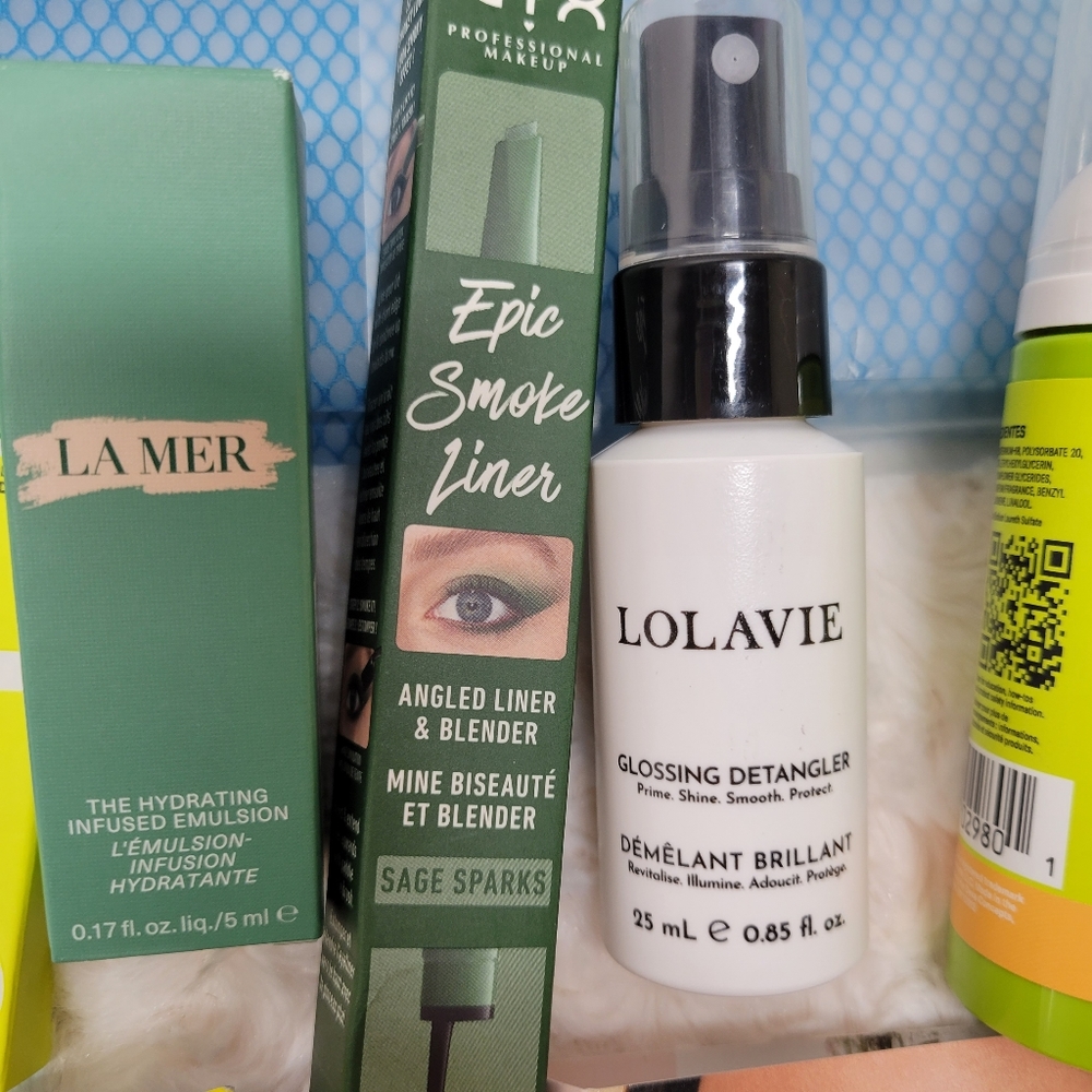 SOLD      Beauty Stocking Stuffers - Picture 7 of 10